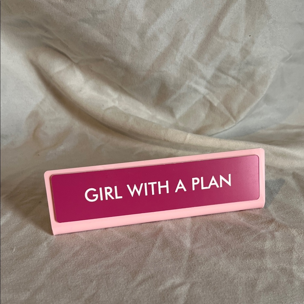 Girl With A Plan Pink Makeup Palette Stand